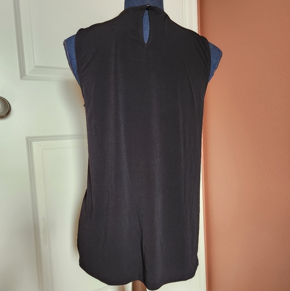 Banana Republic sleeveless blouse - Picture 4 of 9